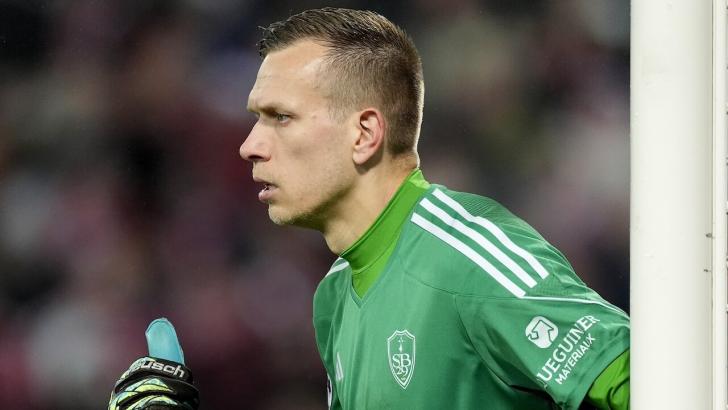 Brest keeper Marco Bizot
